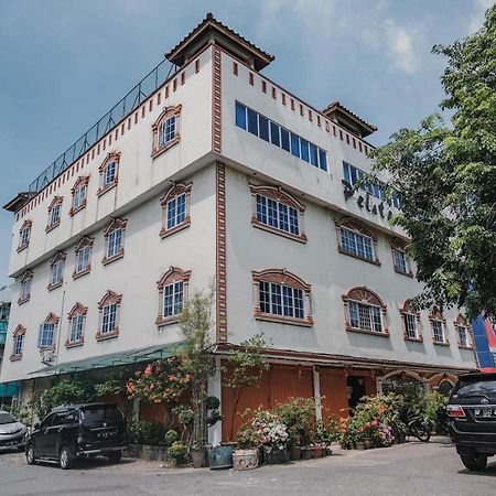 Reddoorz Near Nagoya Hill Mall Batam 5 Экстерьер фото
