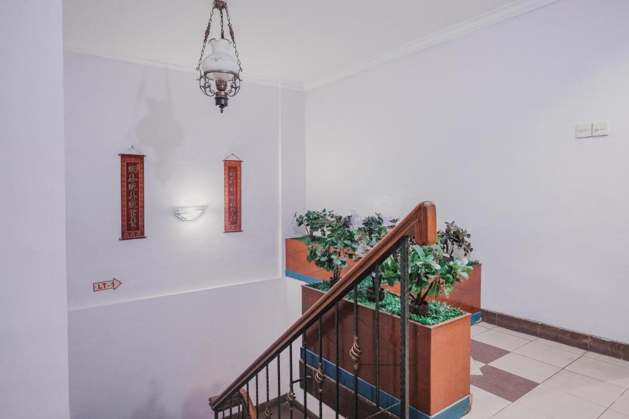 Reddoorz Near Nagoya Hill Mall Batam 5 Экстерьер фото