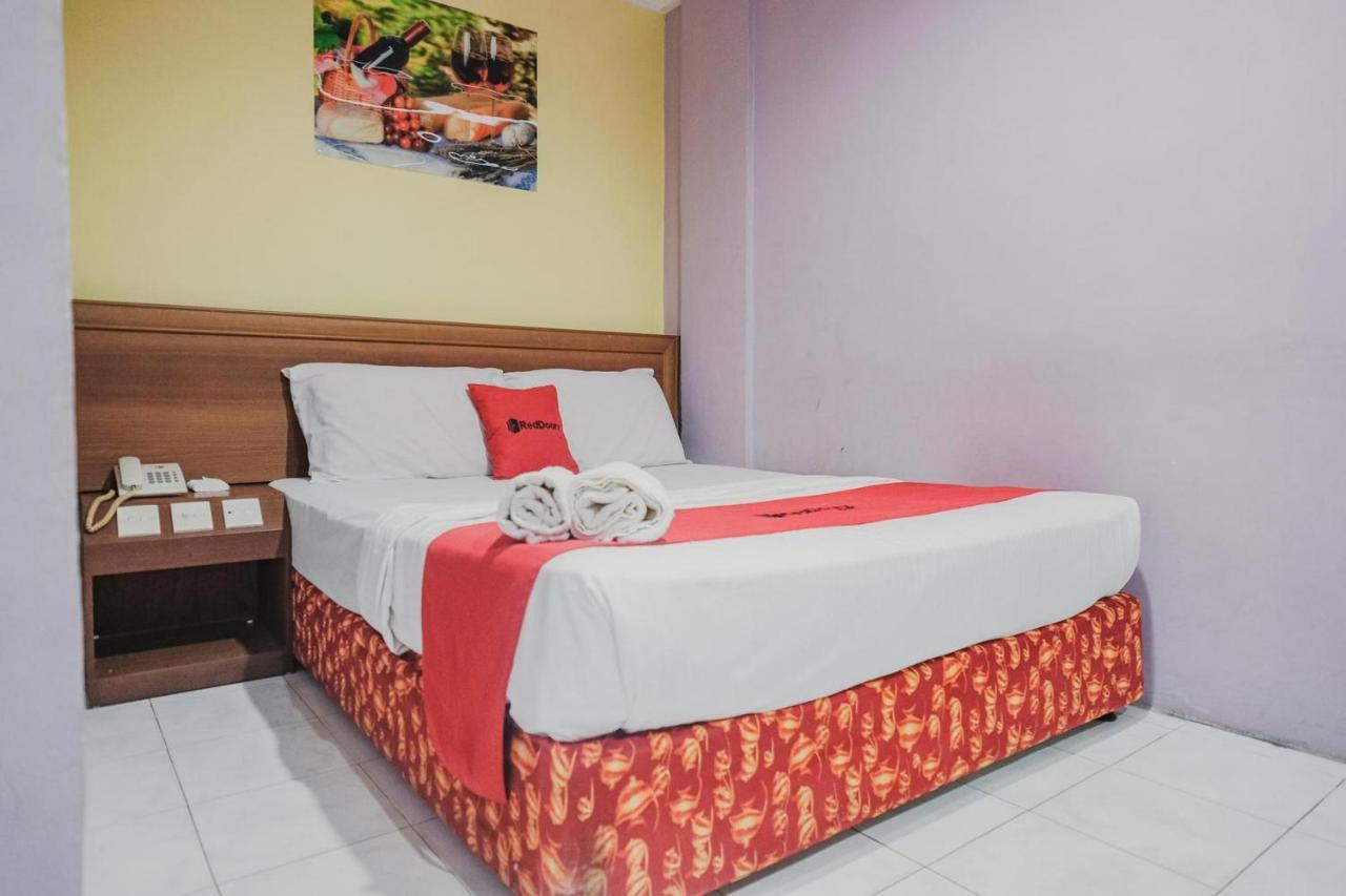 Reddoorz Near Nagoya Hill Mall Batam 5 Экстерьер фото