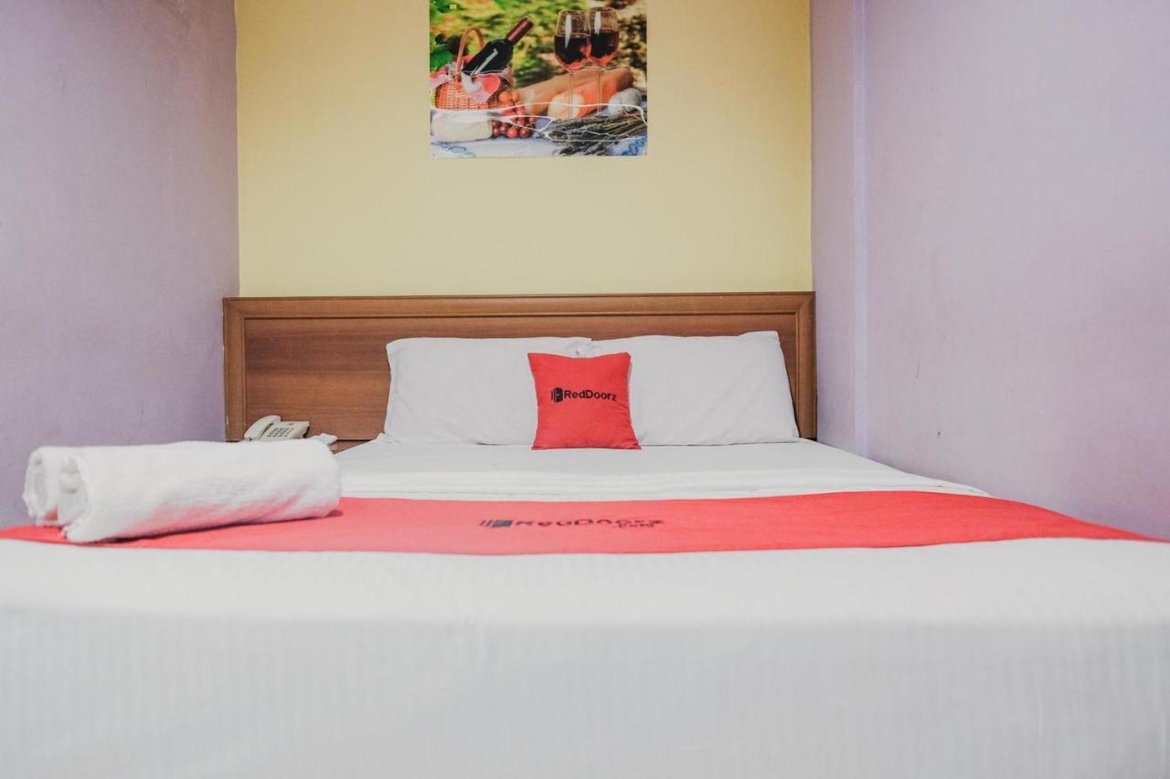 Reddoorz Near Nagoya Hill Mall Batam 5 Экстерьер фото