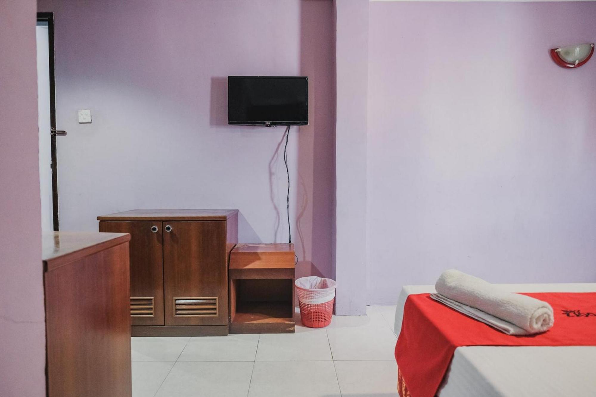 Reddoorz Near Nagoya Hill Mall Batam 5 Экстерьер фото